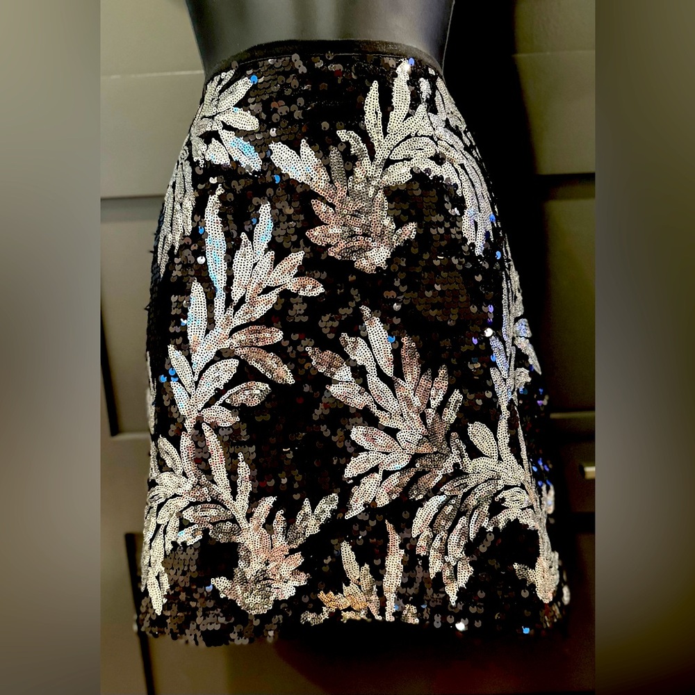 Walter Baker NWT Black & Solver Cocktail Skirt